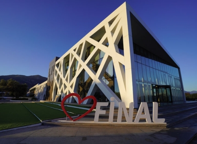 جامعة فينال (Final International University)